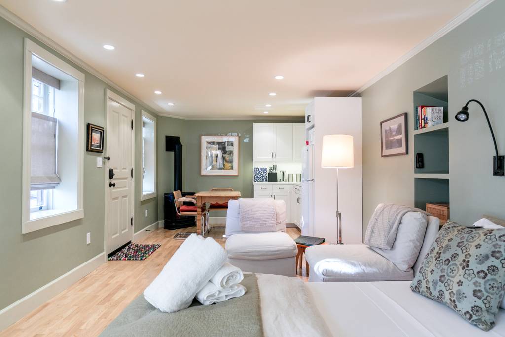 Haight Ashbury Painted Lady Studio 3