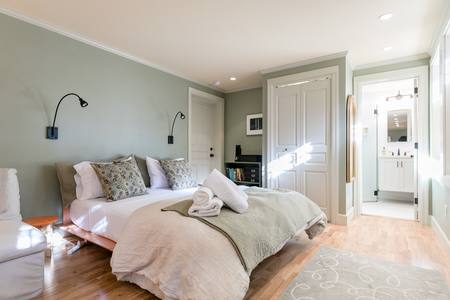 Haight Ashbury Painted Lady Studio 13