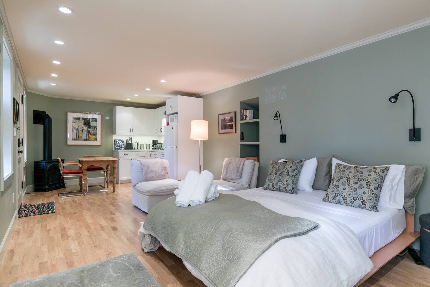 Haight Ashbury Painted Lady Studio 18