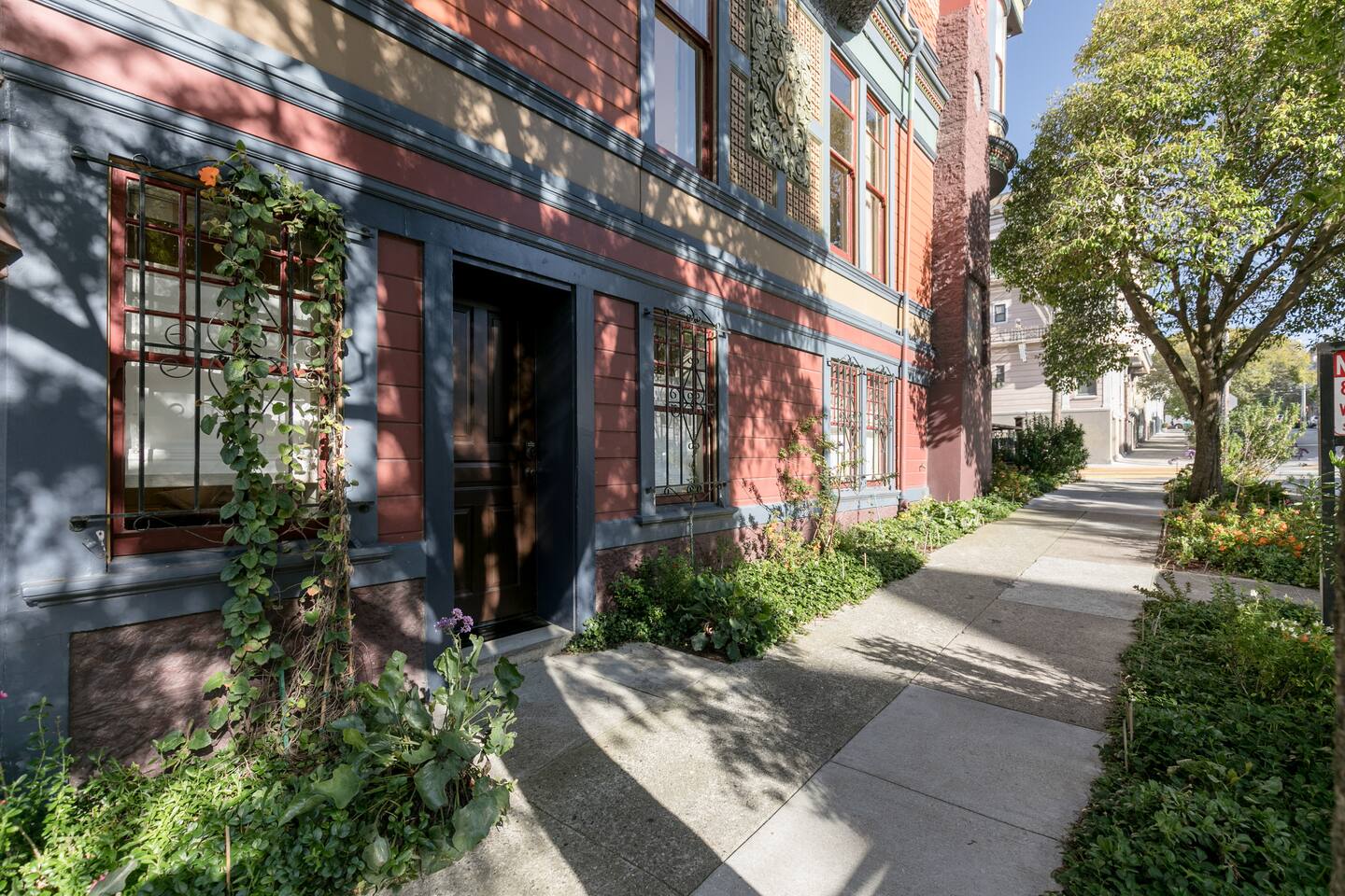 Haight Ashbury Painted Lady Studio 28