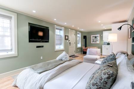 Haight Ashbury Painted Lady Studio 5