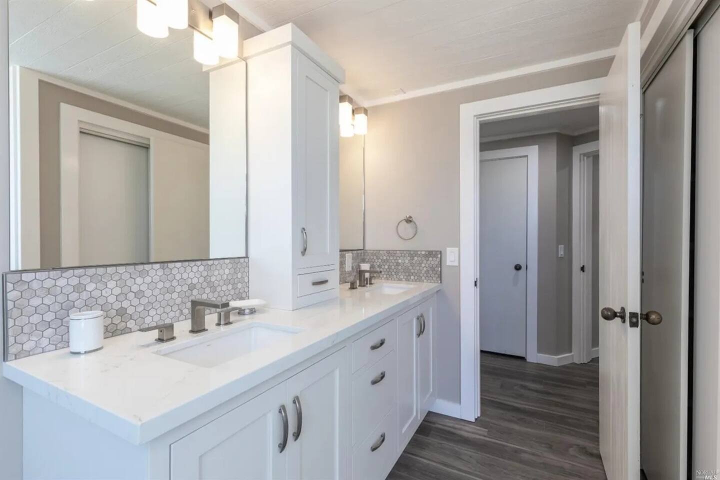 Harbor View Hideaway 13