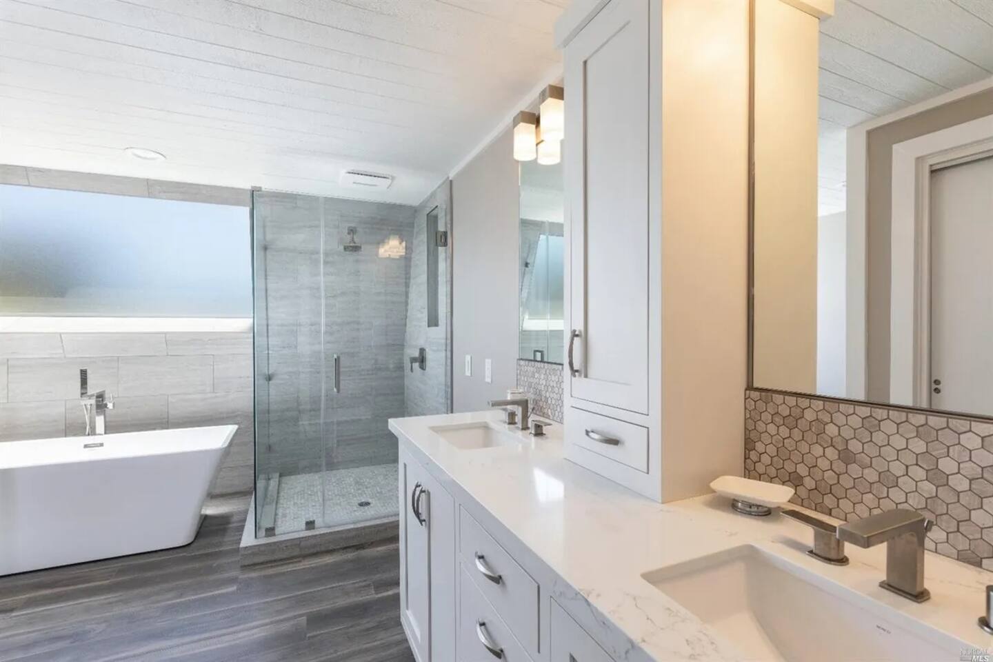 Harbor View Hideaway 24