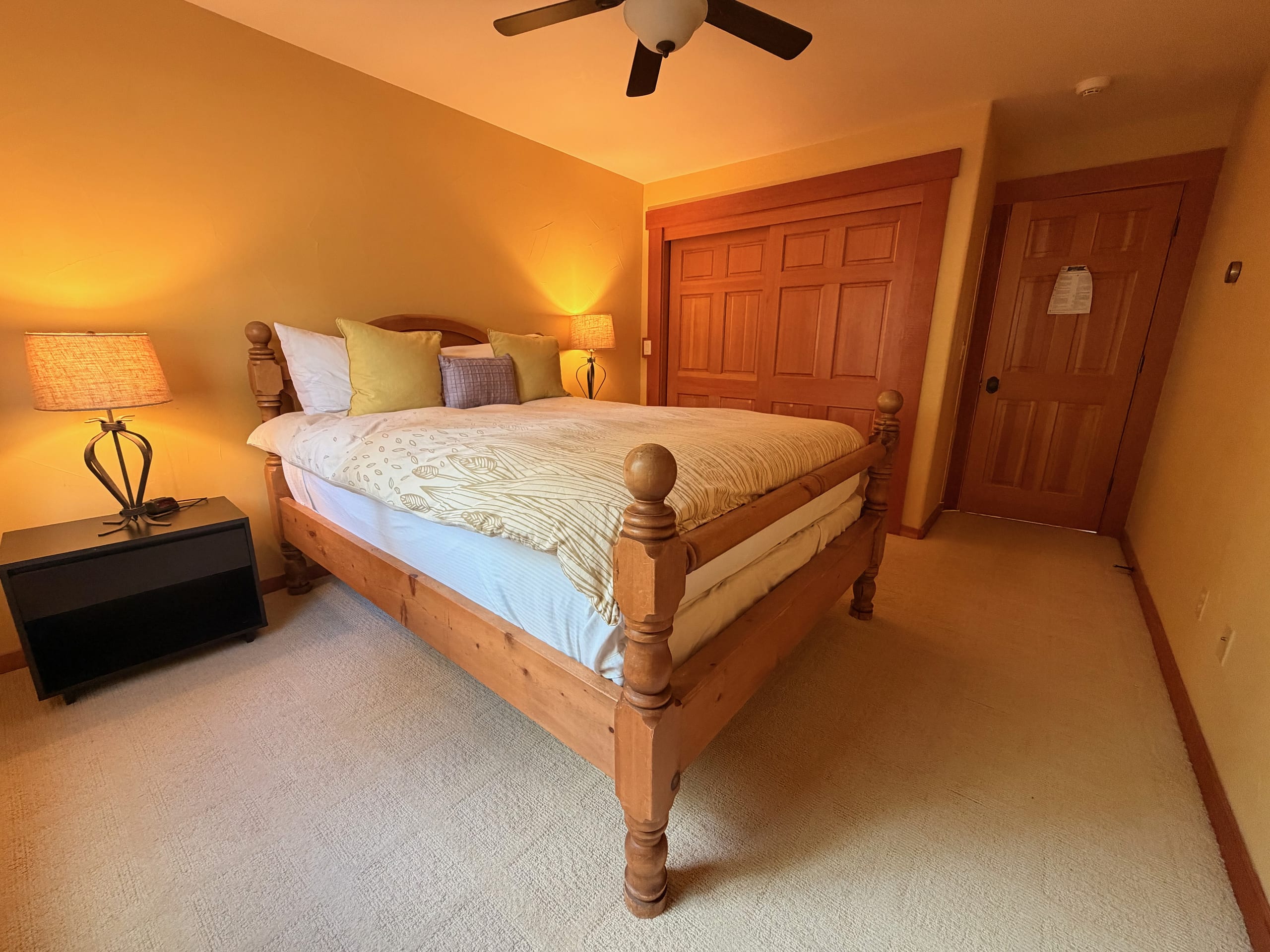 The Mammoth Lodge at Dollar Point 18