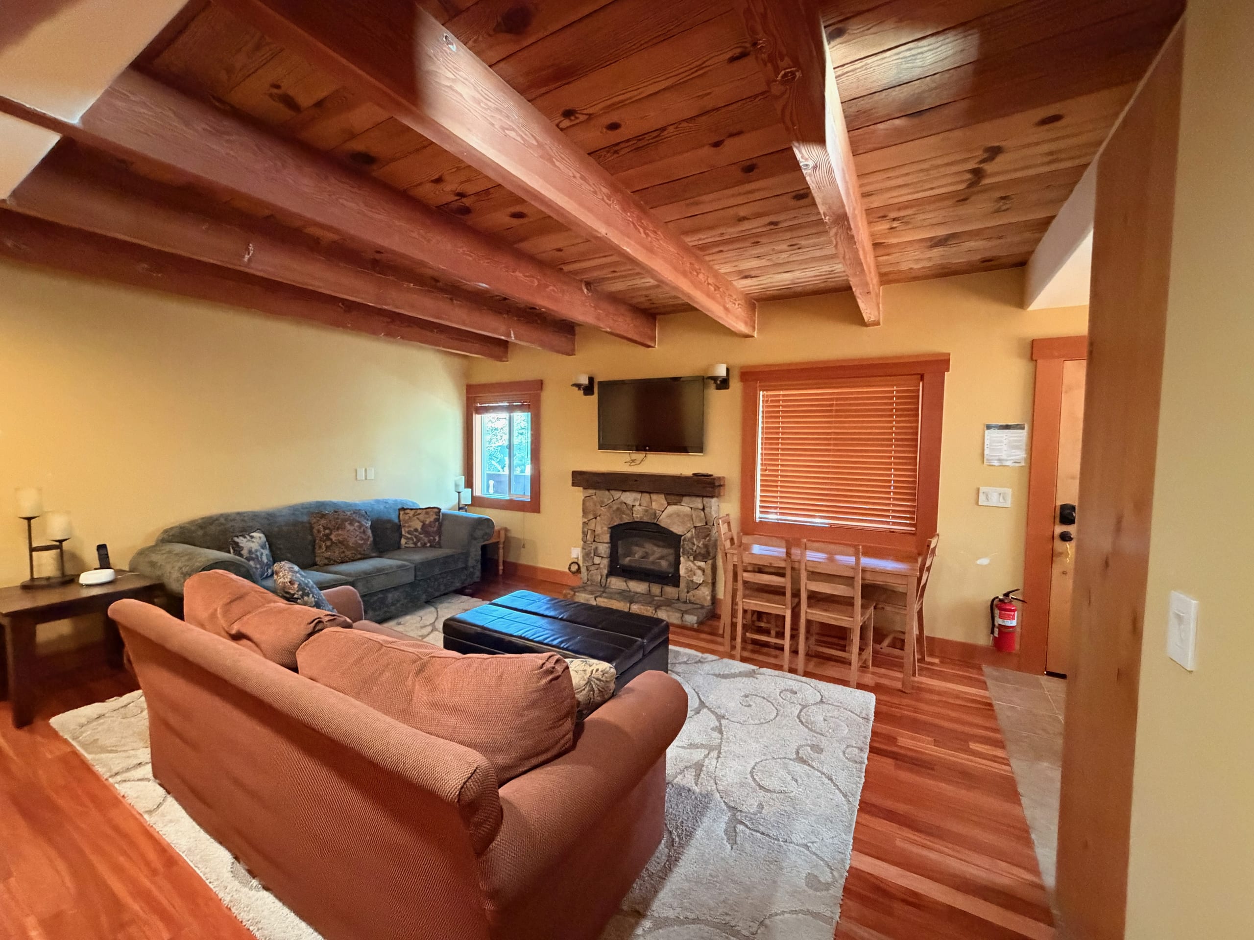 The Mammoth Lodge at Dollar Point 24