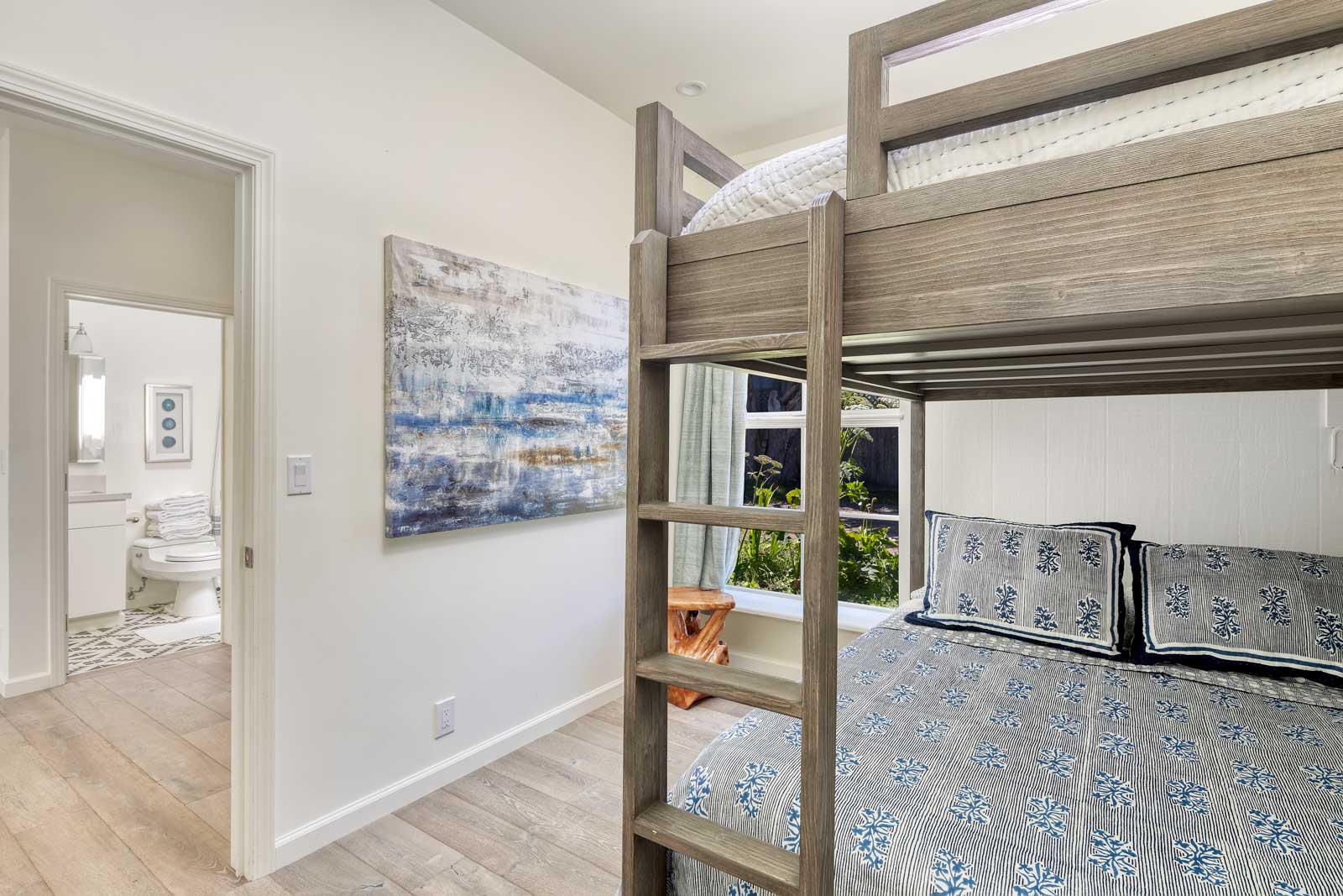 Oceanfront Bolinas hide-a-way 15