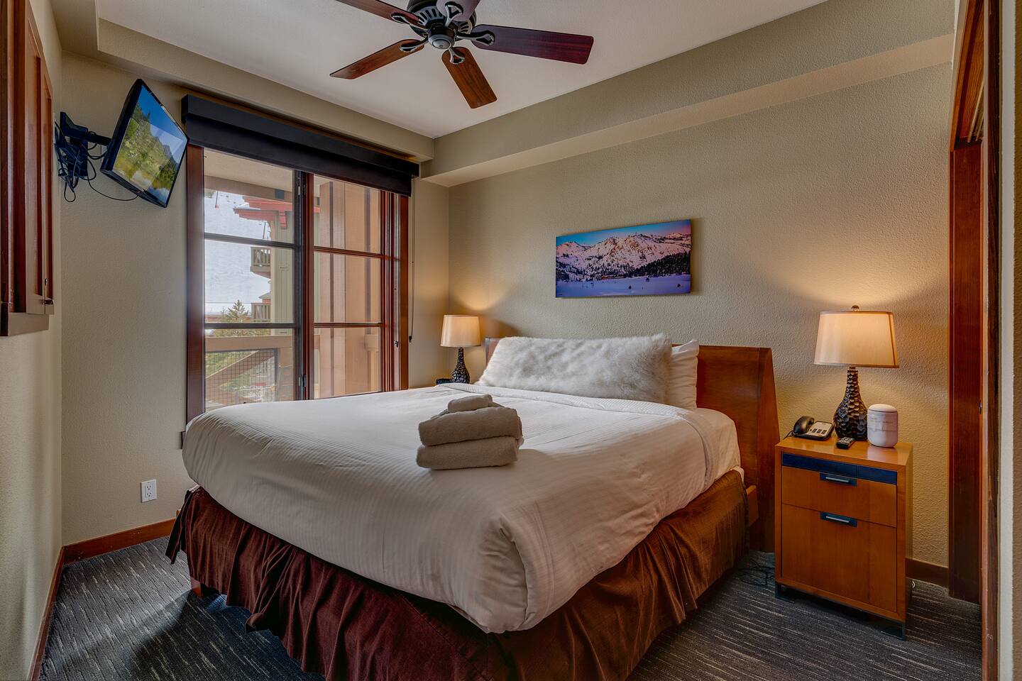 Palisades Village View Condo 10